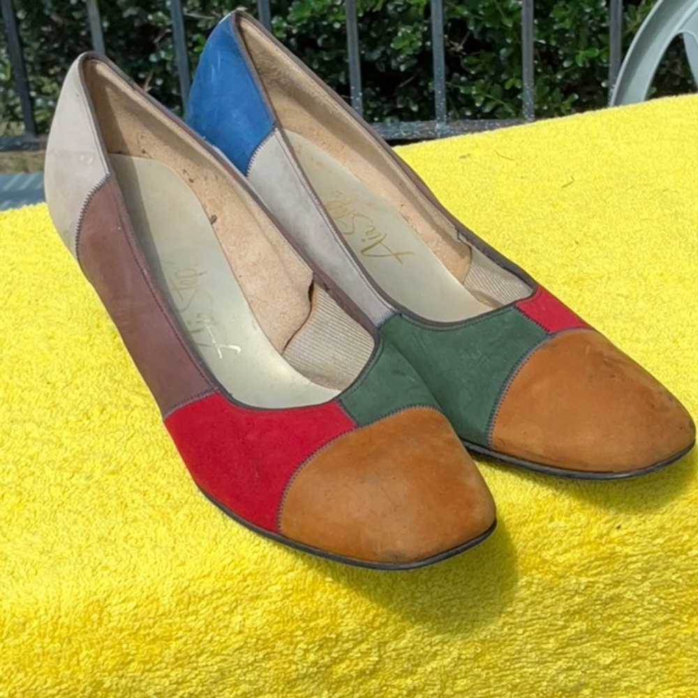 Air Step color block pumps